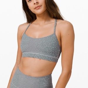 Lululemon Flow Y Bra Nulu - Like New